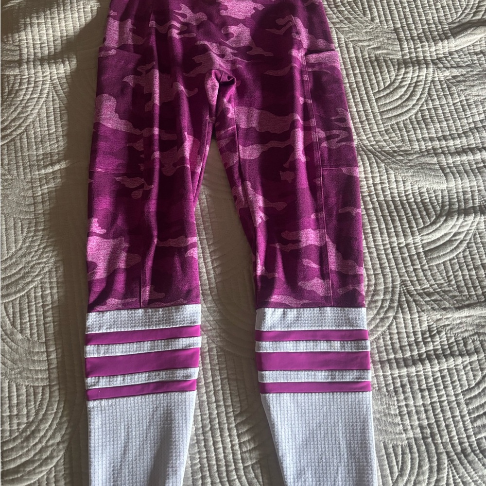 Bombshell Sportswear Pink Camo Sock leggings